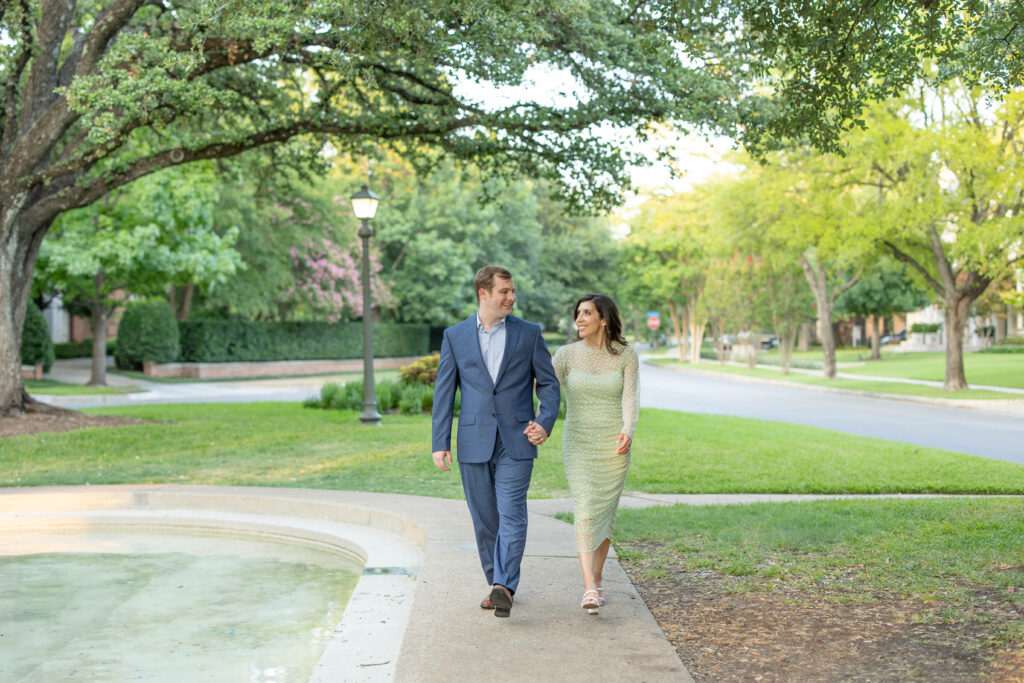 engagement photos in Dallas