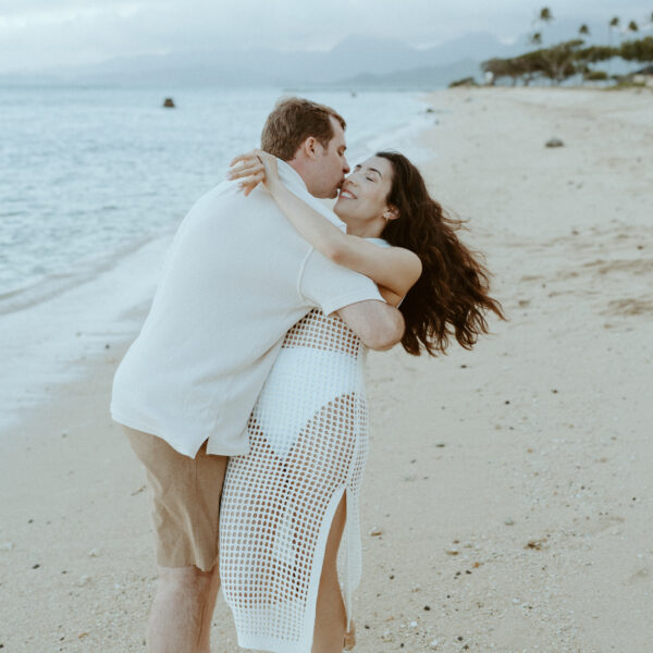 48 Dreamy Inspo Pics For Your Beach Engagement Photoshoot